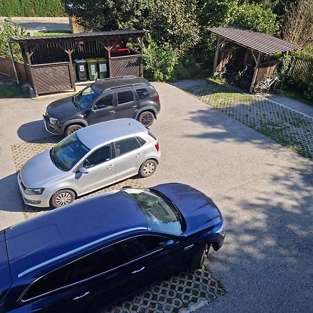 Erholung Pur Nahe Krankenhaus & Uni Mit Parkplatz! Appartement Graz Buitenkant foto