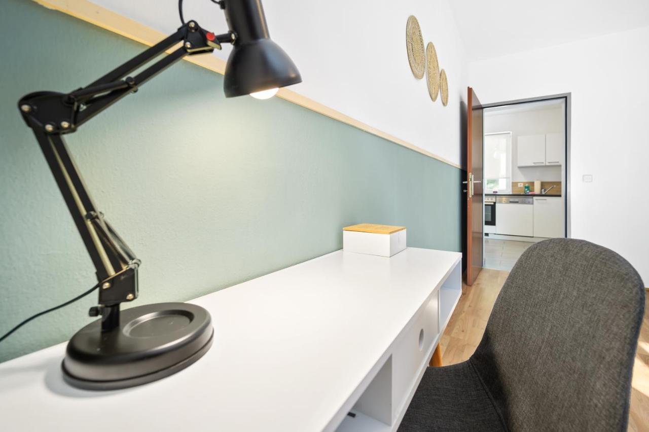 Erholung Pur Nahe Krankenhaus & Uni Mit Parkplatz! Appartement Graz Buitenkant foto