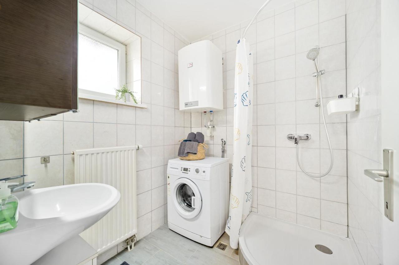 Erholung Pur Nahe Krankenhaus & Uni Mit Parkplatz! Appartement Graz Buitenkant foto